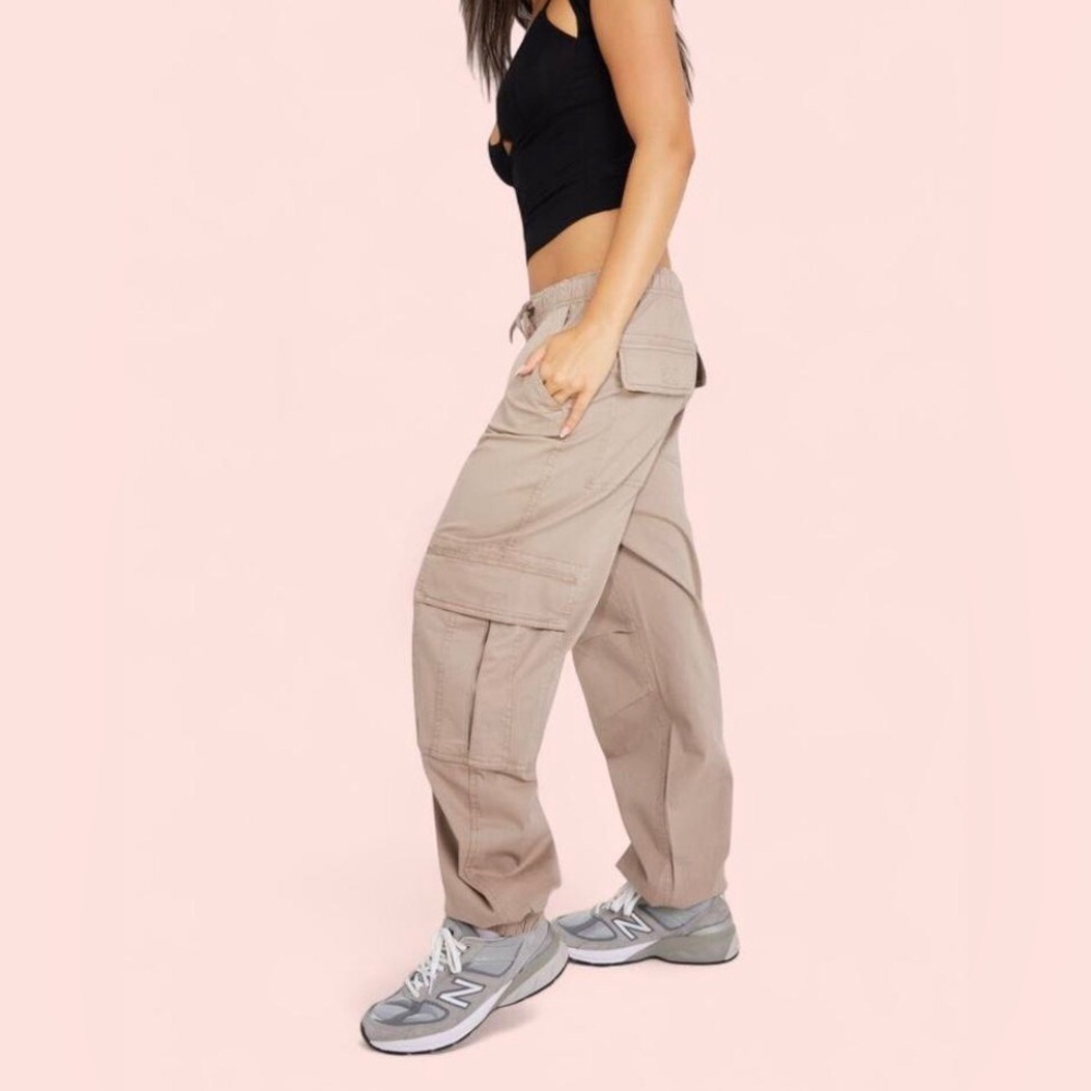 Garage Women’s Harlowe Parachute Cargo Pant Jogger Light Brown Size S
